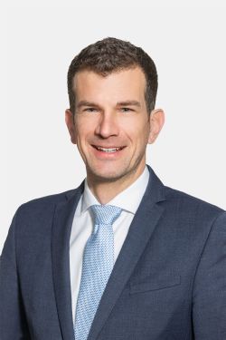 Auf dem Bild ist der Präsident der NÖ Umweltverbände zu sehen. 